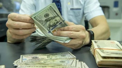 MERCADO DOLAR
