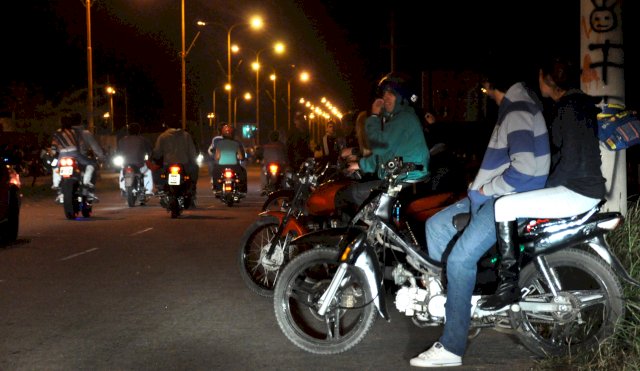 MOTOS NOCHE