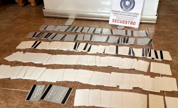 Desarticulan una banda dedicada a la clonación de tarjetas de crédito y débito