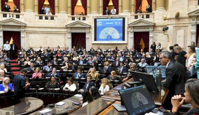 APRUEBANREFORMALEYGLACIARES