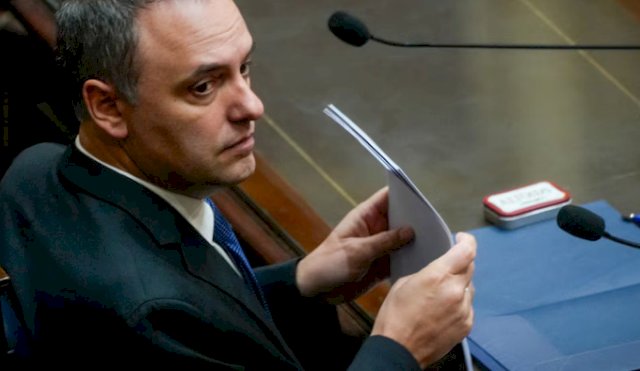 diputados adorni