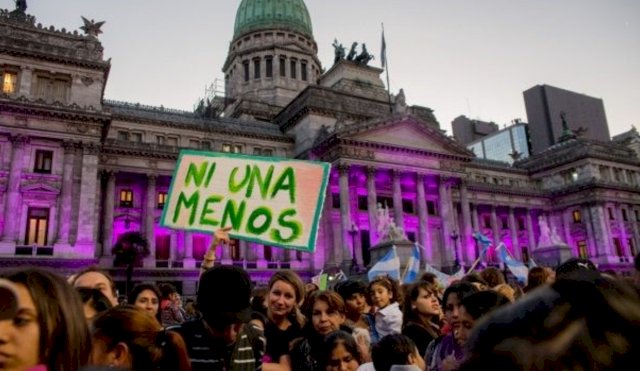 NIUNAMENOSMARCHA