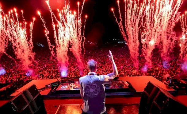 CREAMFIELDLINEAUP