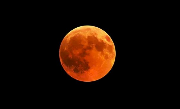 LUNADESANGRE