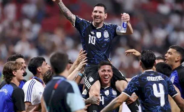 HOMENAJEMESSI