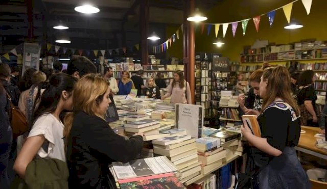 NOCHEDELASLIBRERIASLP
